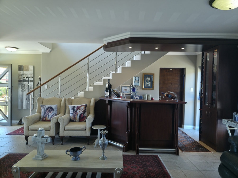 3 Bedroom Property for Sale in Wavecrest Eastern Cape